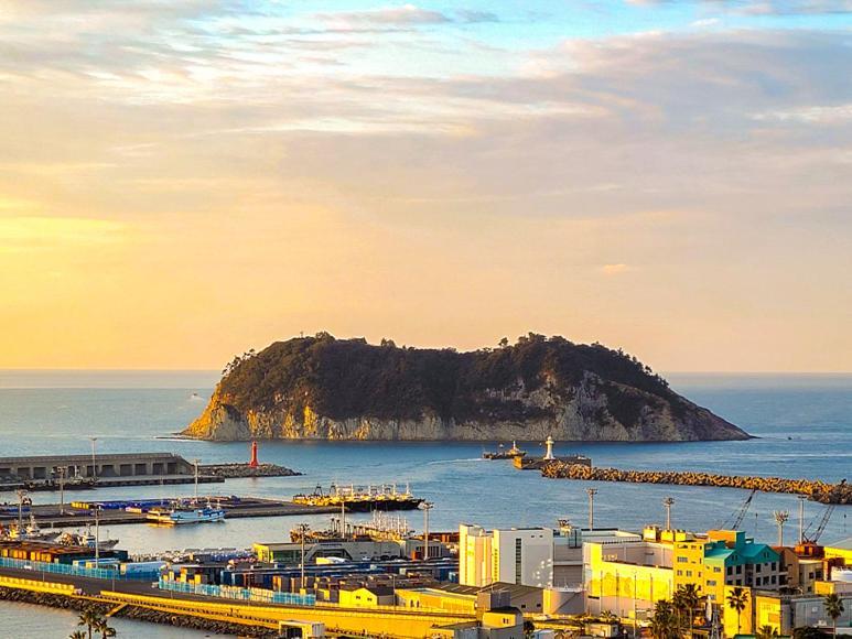 Hotel Bridge Seogwipo Ngoại thất bức ảnh