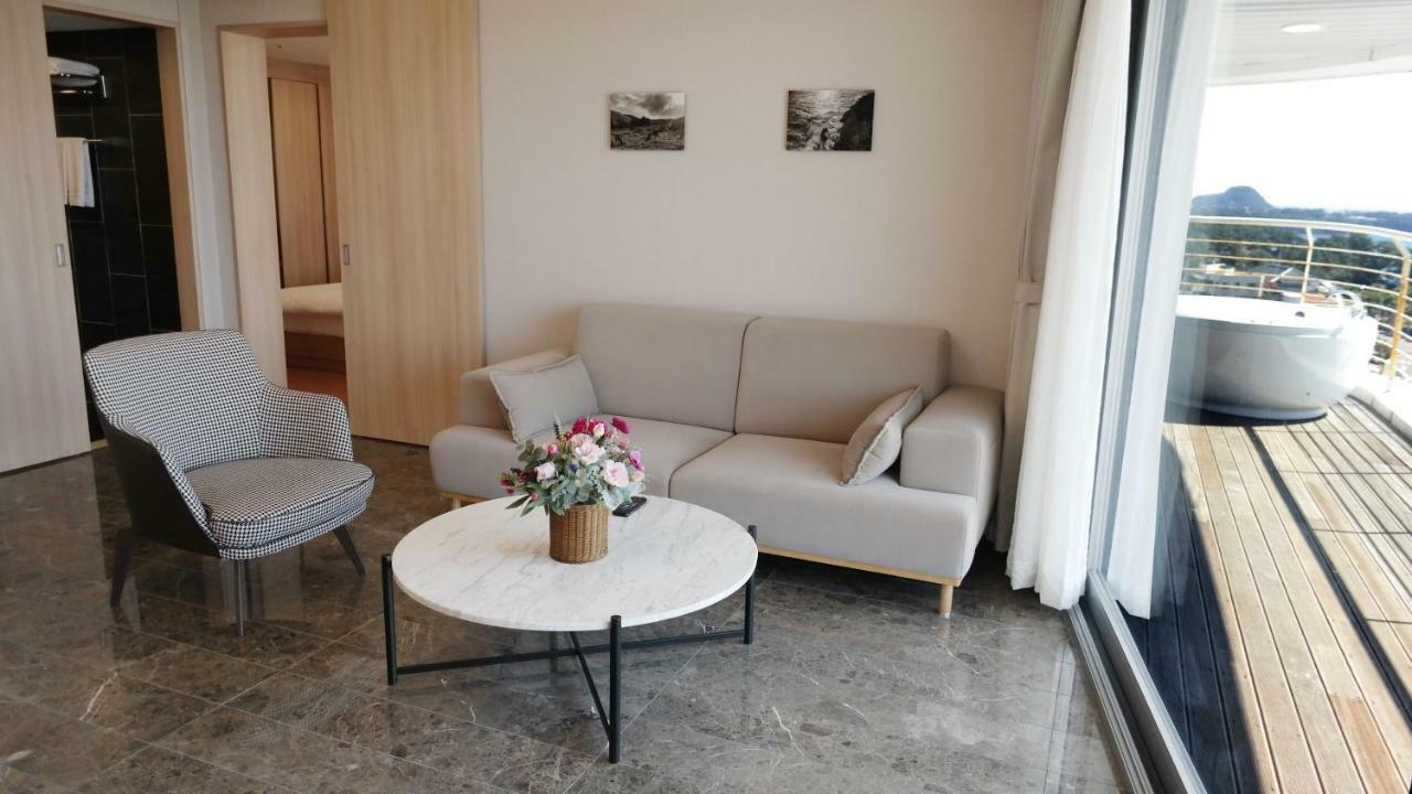 Hotel Bridge Seogwipo Ngoại thất bức ảnh